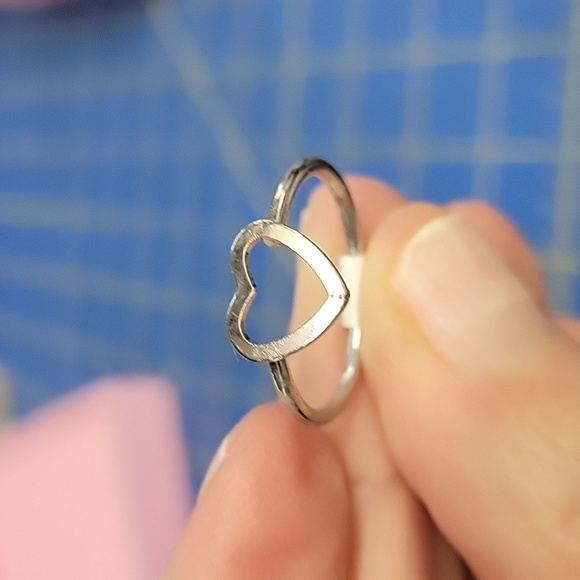 Heart Silver Ring Size 5 - Picture 1 of 3